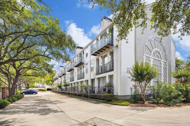 2333 Bering Dr Unit 236, Houston, TX 77057 - view of building exterior