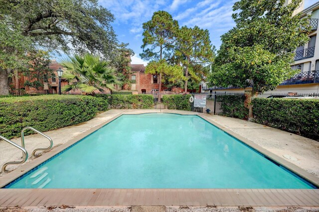 2333 Bering Dr Unit 236, Houston, TX 77057 - community pool featuring fence