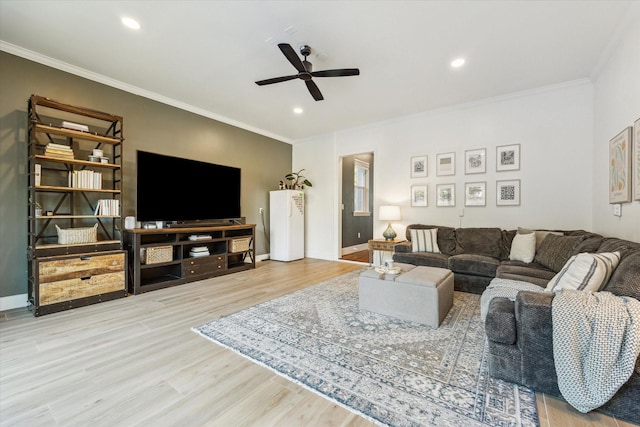 1004 Enid St Unit B, Houston, TX 77009 - living room with a ceiling fan, wood finished floors, ornamental molding, recessed lighting, and baseboards