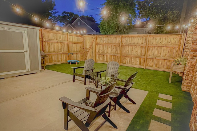 1004 Enid St Unit B, Houston, TX 77009 - view of patio at night