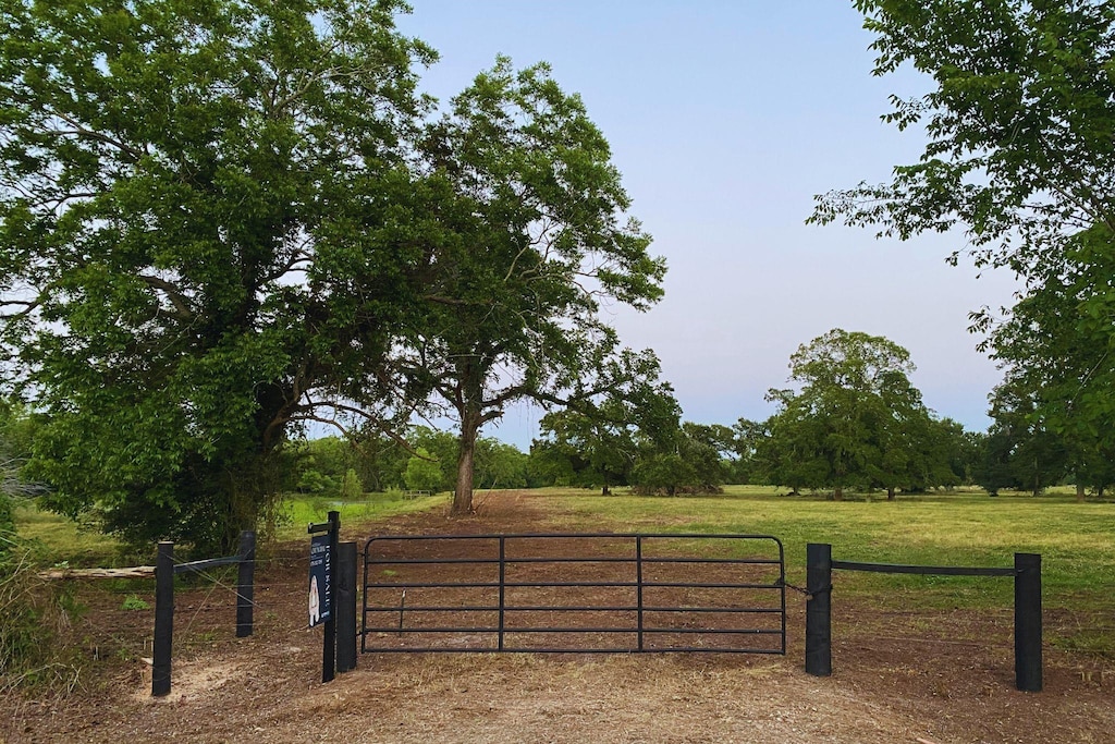 000 County Road 239, Wharton, TX 77488