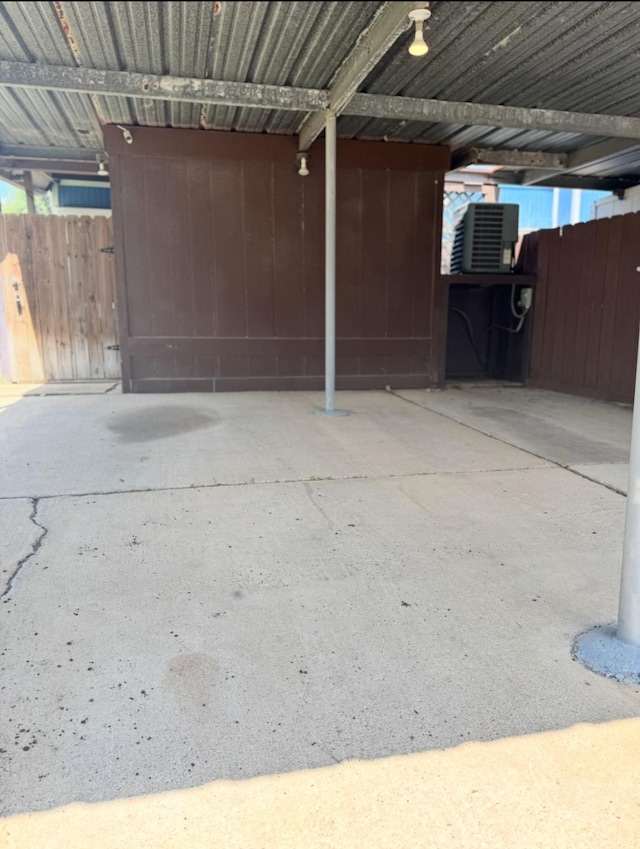 13424 Castilian Dr Unit 113, Houston, TX 77015 - view of garage