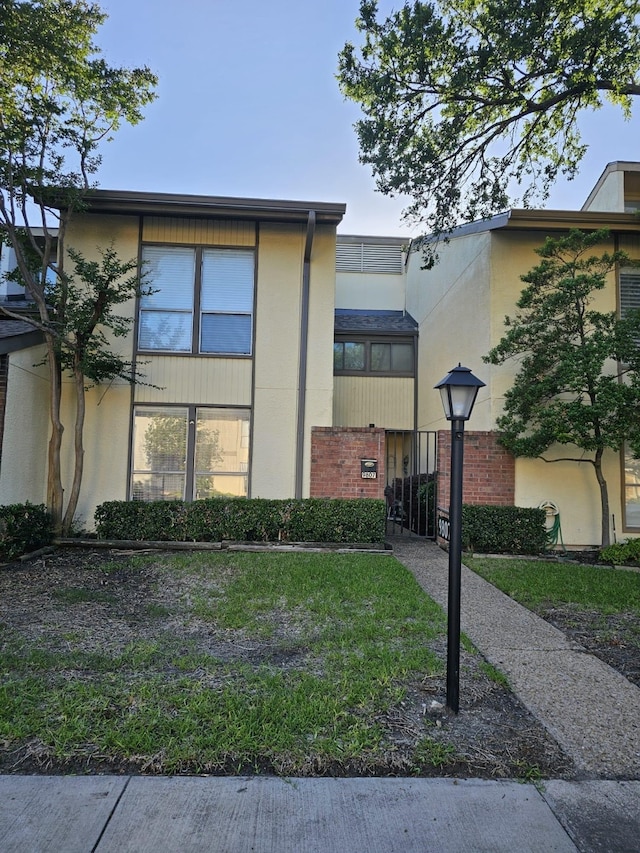 9807 Bent Branch Ln, Dallas, TX 75243 - view of building exterior