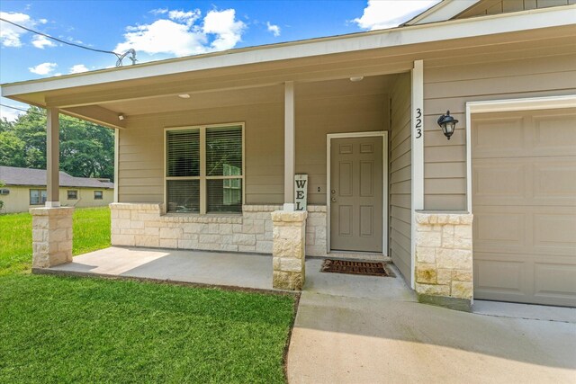 323 Watkins St, Huntsville, TX 77320 - photo 2