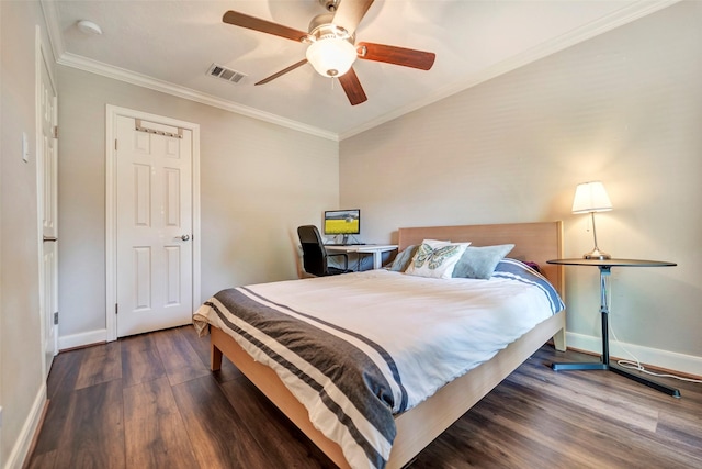 bedroom featuring wood finished floors, baseboards, ornamental molding, and ceiling fan