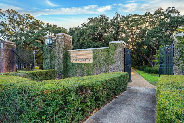 2001 Holcombe Blvd Unit 1605, Houston, TX 77030 - community / neighborhood sign with fence