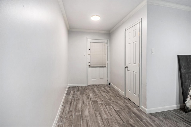 8245 Kingsbrook Rd Unit 139, Houston, TX 77024 - hallway featuring wood finished floors, ornamental molding, and baseboards