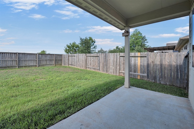 11355 Dawn Beach Ln, Conroe, TX 77304 - view of yard featuring a patio area