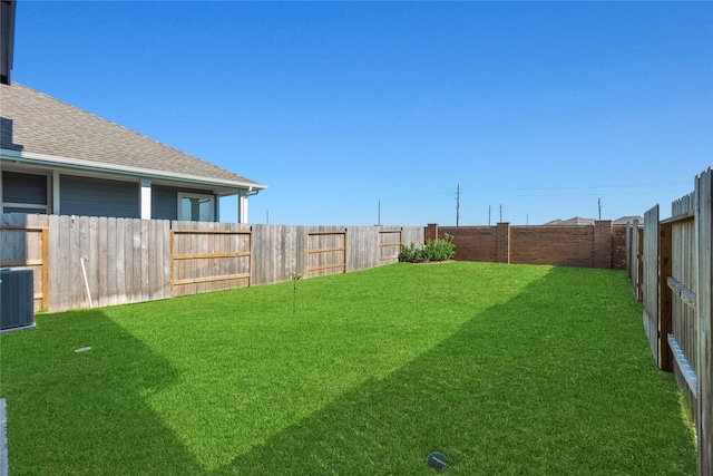21106 Garden Palm Dr, Cypress, TX 77433 - view of yard featuring central AC