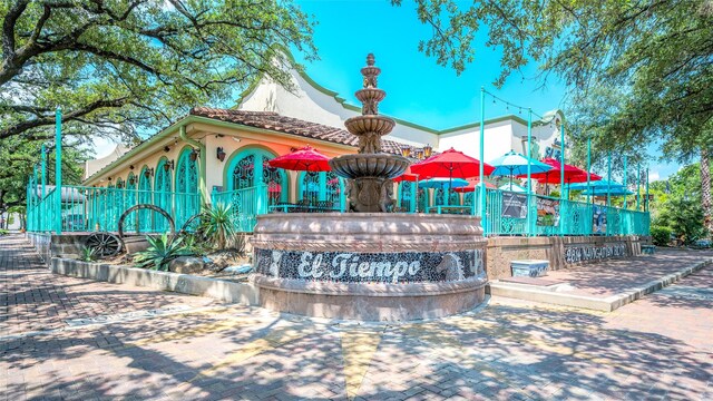 34 N Hutcheson St, Houston, TX 77003 - exterior space