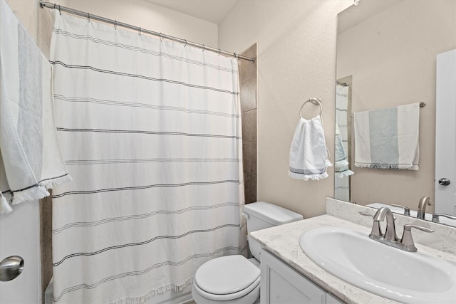 635 W Linnwood Dr, Woodbranch, TX 77357 - full bath with toilet, vanity, and a shower with curtain