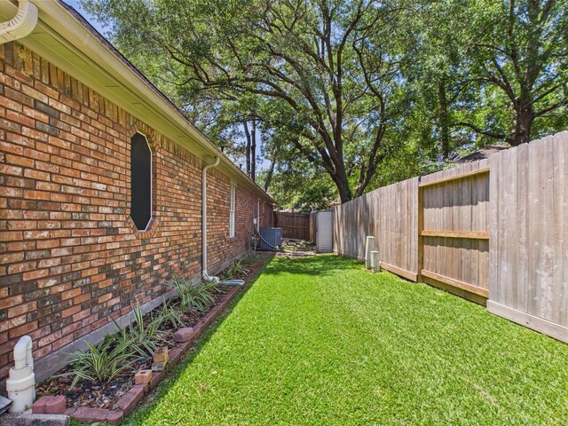 4210 Rock Springs Dr, Houston, TX 77345 - view of yard with cooling unit