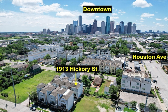 1913 Hickory St, Houston, TX 77007 - drone / aerial view of a skyline view