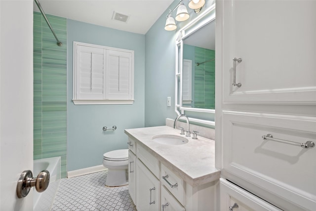 3803 Sunset Blvd, West University Place, TX 77005 - bathroom with toilet, vanity, baseboards, and shower / washtub combination