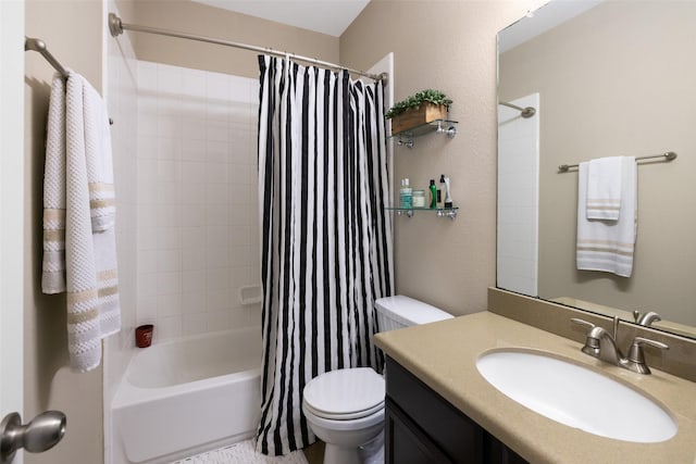 9135 Solvista Pass Ln, Houston, TX 77070 - full bathroom featuring toilet, shower / tub combo, and vanity