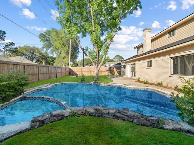 9110 Vickijohn Dr, Houston, TX 77031 - view of swimming pool featuring a pool with connected hot tub