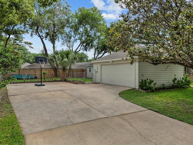 618 Forest Lake Dr, Seabrook, TX 77586 - exterior space