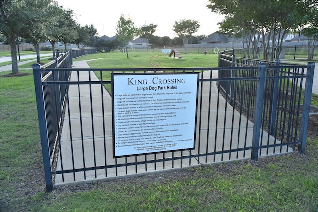 5118 Kingship Ct, Katy, TX 77493 - view of gate