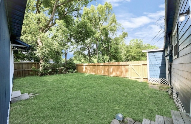 720 Roosevelt St, La Marque, TX 77568 - view of yard