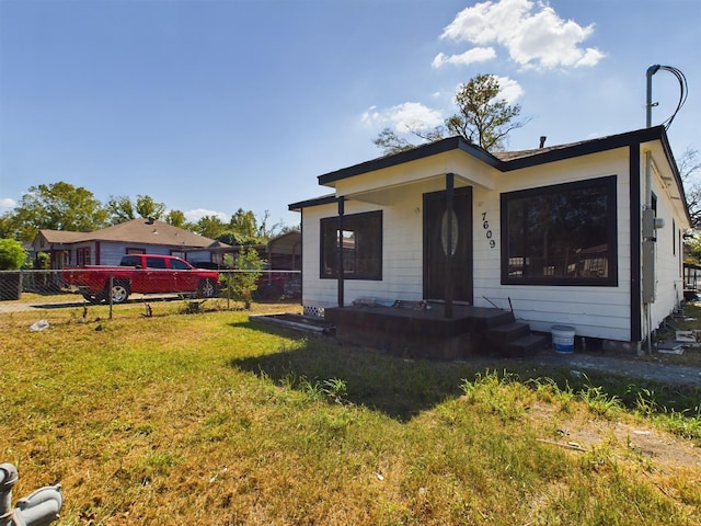 7609 Shotwell St, Houston, TX 77016 - bungalow with a porch