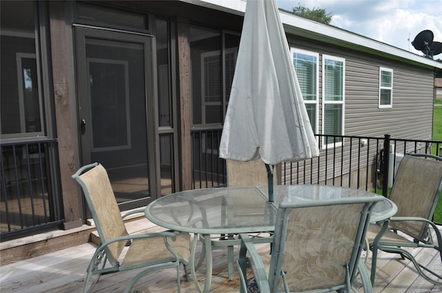 280 Lakewood Cir, Brenham, TX 77833 - view of patio / terrace with outdoor dining area