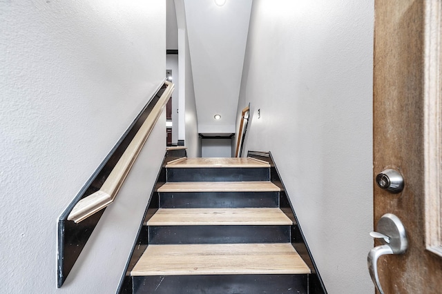2503 Dallas St, Houston, TX 77003 - stairs with a textured wall