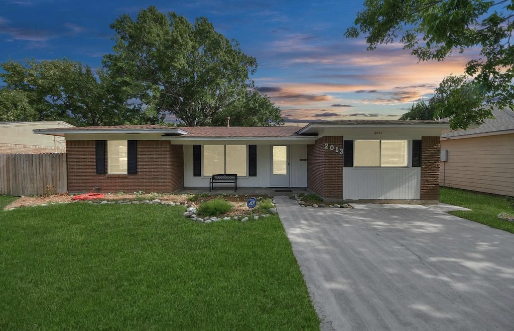 2013 15th Ave N, Texas City, TX 77590 - photo 1