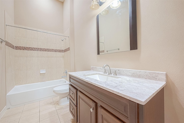 6014 Hamman St, Houston, TX 77007 - full bathroom with toilet, vanity, tub / shower combination, and tile patterned floors