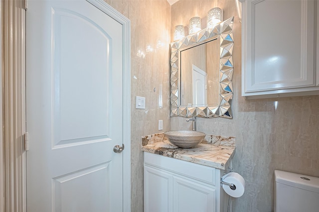 5411 Oban Terrace Ln, Sugar Land, TX 77479 - bathroom featuring toilet and vanity