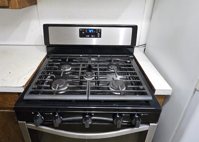 6315 Mardale Dr, Houston, TX 77016 - kitchen view of stainless steel gas range oven