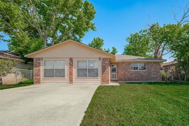 3619 Kilkenny Dr, Houston, TX 77047 - ranch-style home with brick siding and concrete driveway