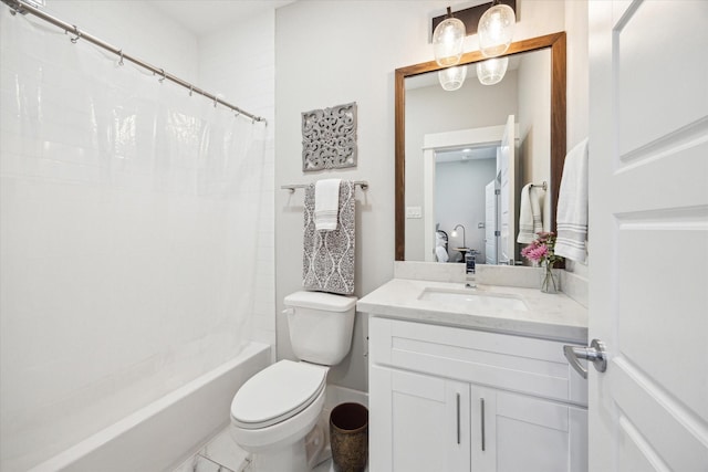 1226 W 17th St Unit E, Houston, TX 77008 - full bath featuring vanity, toilet, and shower / bath combination with curtain