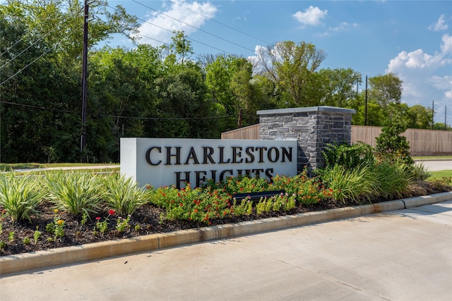 5615 Briana Dee Dr, Rosharon, TX 77583 - community / neighborhood sign featuring fence