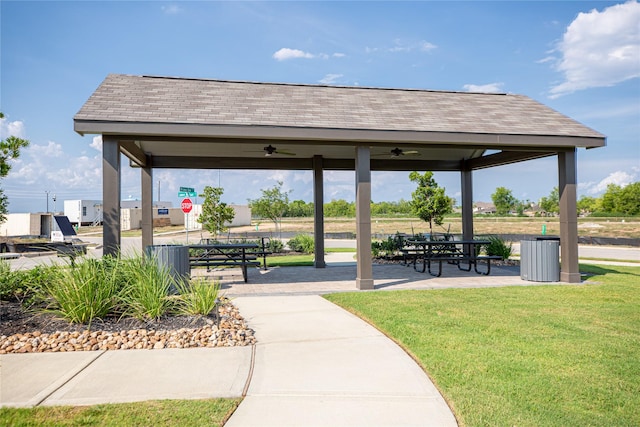 5615 Briana Dee Dr, Rosharon, TX 77583 - surrounding community with a gazebo and a lawn