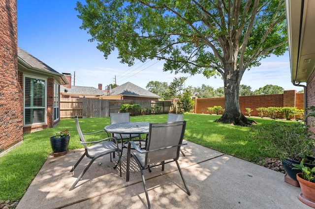 5418 Brook Bend Dr, Sugar Land, TX 77479 - view of patio / terrace featuring outdoor dining space
