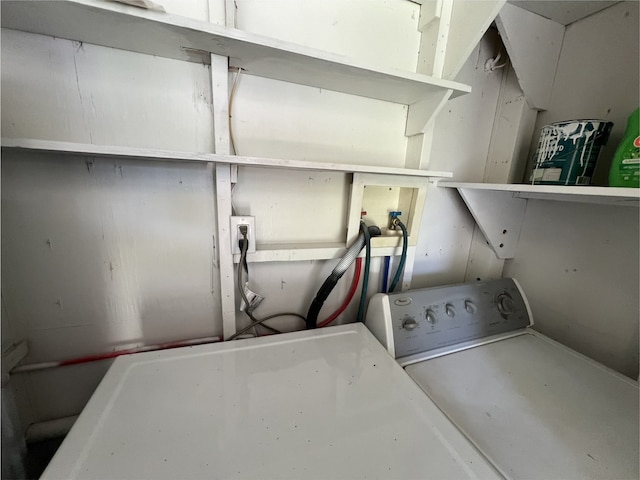 2105 12th St, Galena Park, TX 77547 - clothes washing area featuring washer / clothes dryer