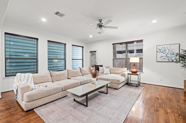 1117 Beall Landing Ct, Houston, TX 77008 - living area with a ceiling fan, wood finished floors, recessed lighting, and baseboards
