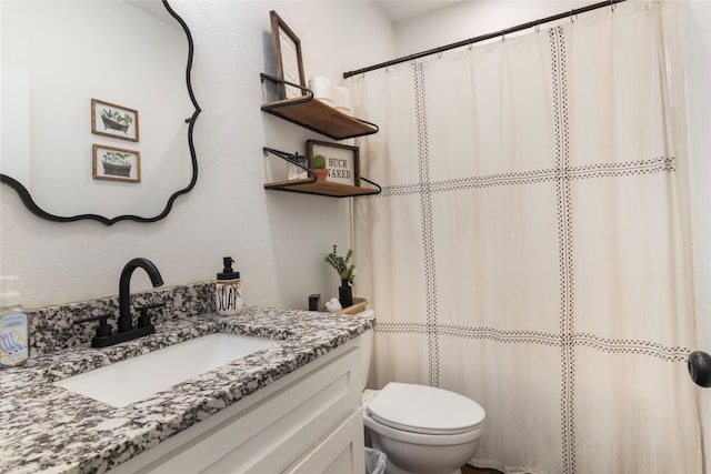 154 Lcr 893, Jewett, TX 75846 - full bath with toilet, vanity, and a shower with shower curtain