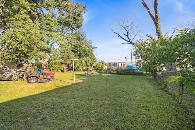 5410 Margarita St, Houston, TX 77020 - view of yard