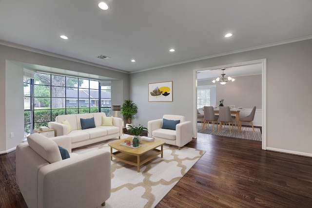 living area with ornamental molding, a chandelier, dark wood-style floors, recessed lighting, and baseboards