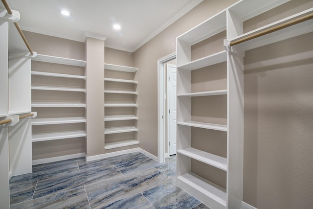 2616 Ryder Ct, League City, TX 77573 - spacious closet featuring wood finished floors