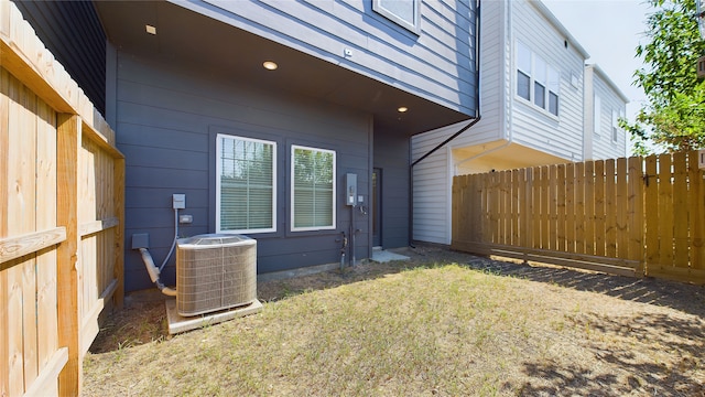 3019 Jensen Springs Ln, Houston, TX 77026 - view of side of property featuring cooling unit