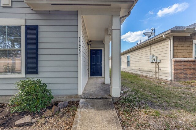 11761 Jelicoe Dr, Houston, TX 77047 - view of exterior entry