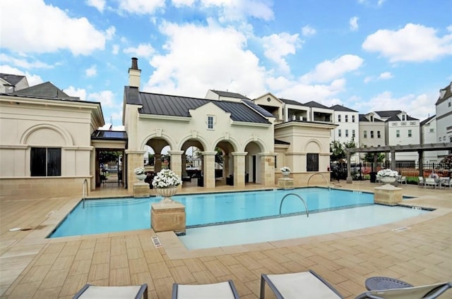 831 Dunleigh Meadows Ln, Houston, TX 77055 - community pool with a patio area