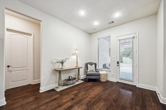 5119 Kendalia Cloud Ln, Fulshear, TX 77441 - living area with hardwood / wood-style floors, baseboards, recessed lighting, and a textured ceiling