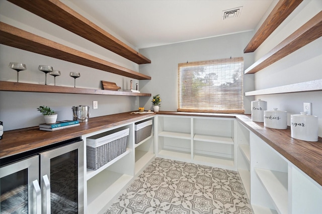 1415 Lehman St, Houston, TX 77018 - pantry with wine cooler