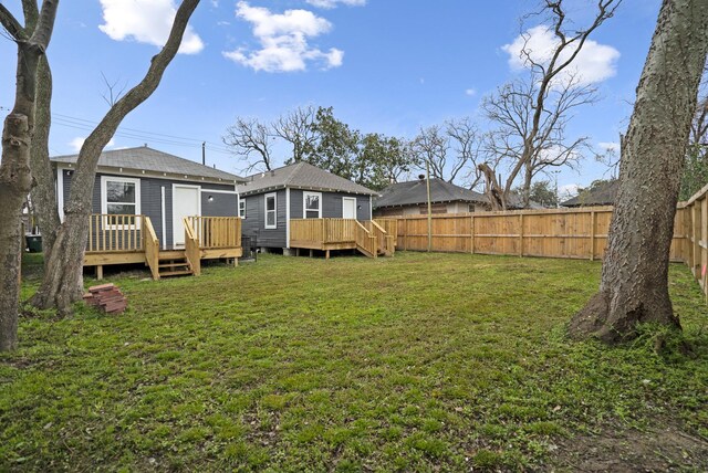 3409 Providence St, Houston, TX 77020 - view of yard with a wooden deck