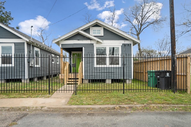 3409 Providence St, Houston, TX 77020 - view of front of house featuring a fenced front yard