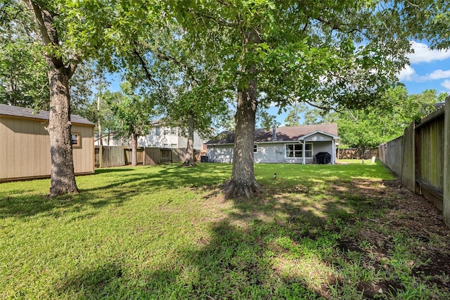 710 Razee Ct, Crosby, TX 77532 - view of yard
