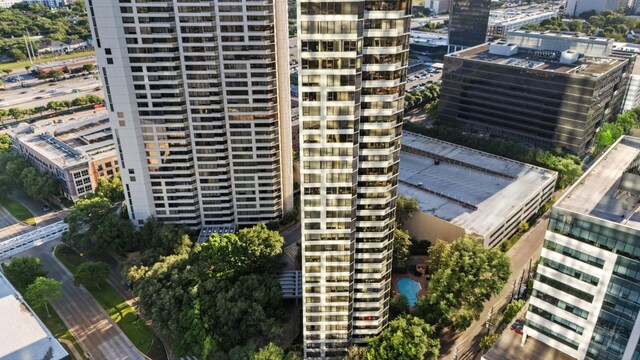 15 Greenway Plz Unit 11A, Houston, TX 77046 - view of urban area